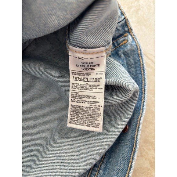 Old Navy Jean Jacket Womens Plus 1X Denim Button Distressed Classic Outdoor Boho - Picture 7 of 9